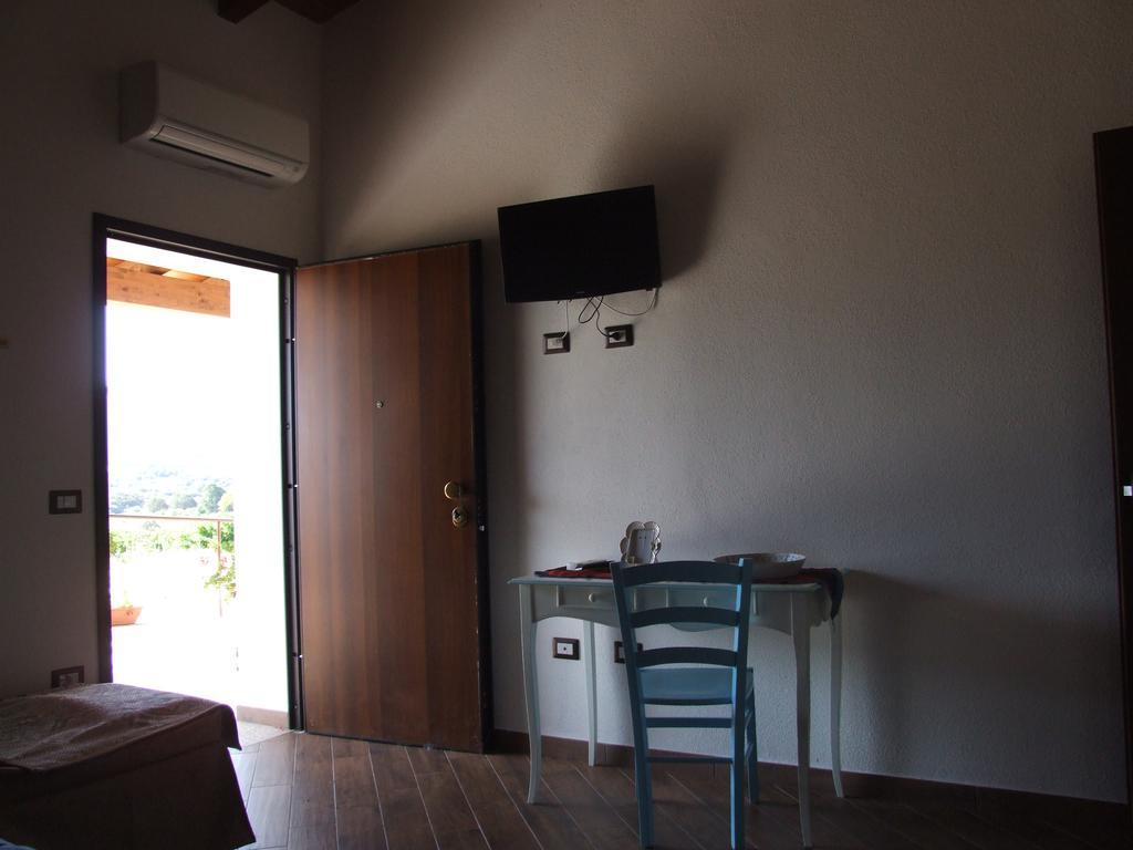 Agriturismo Locoe Oliena Exteriör bild