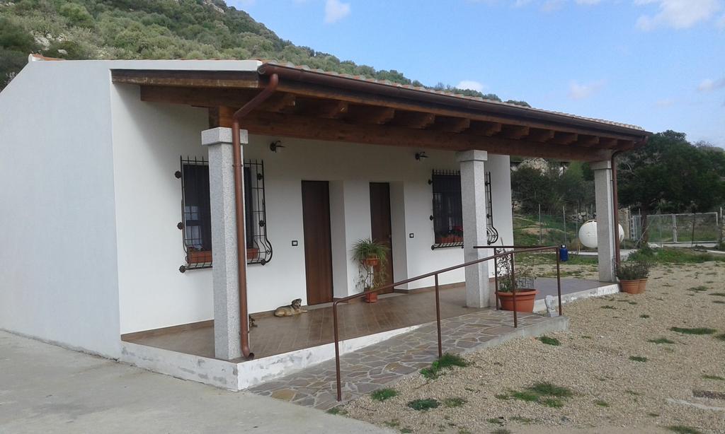 Agriturismo Locoe Oliena Exteriör bild