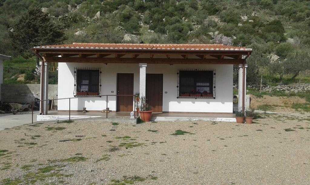 Agriturismo Locoe Oliena Exteriör bild
